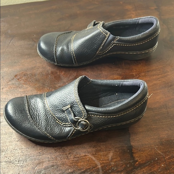 Clarks Women's Navy Leather Flats Sz 9.5 - Picture 3 of 9